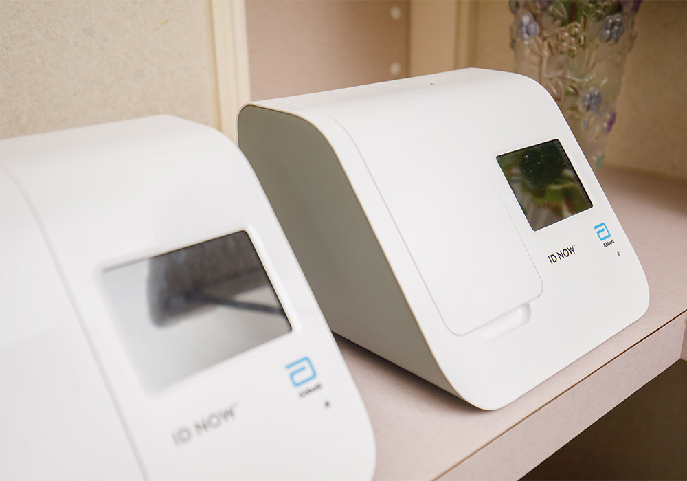 「ID NOW™インスツルメント」を導入
